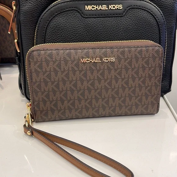 Michael Kors MK Signature Large Flat Multi-Function Phone Case Wallet Wristlet - Picture 8 of 16